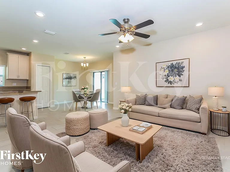 1051 Peta Way — Photo 4