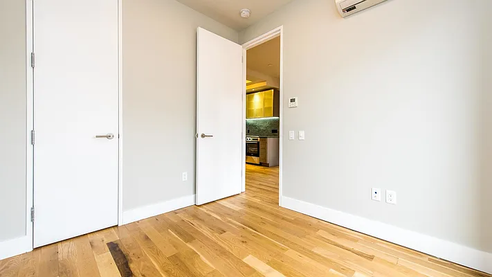 Rented by Nooklyn NYC LLC | media 19