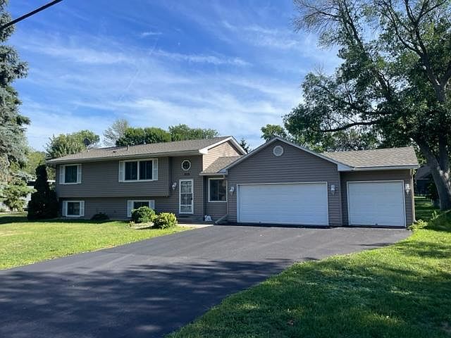 1st image of 1920 Garden Ln