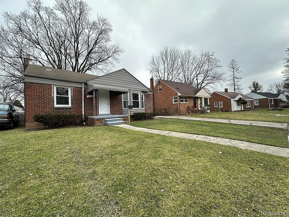 1st image of 26780 N River Park Dr