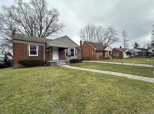 26780 N River Park Dr, Inkster, MI 48141
