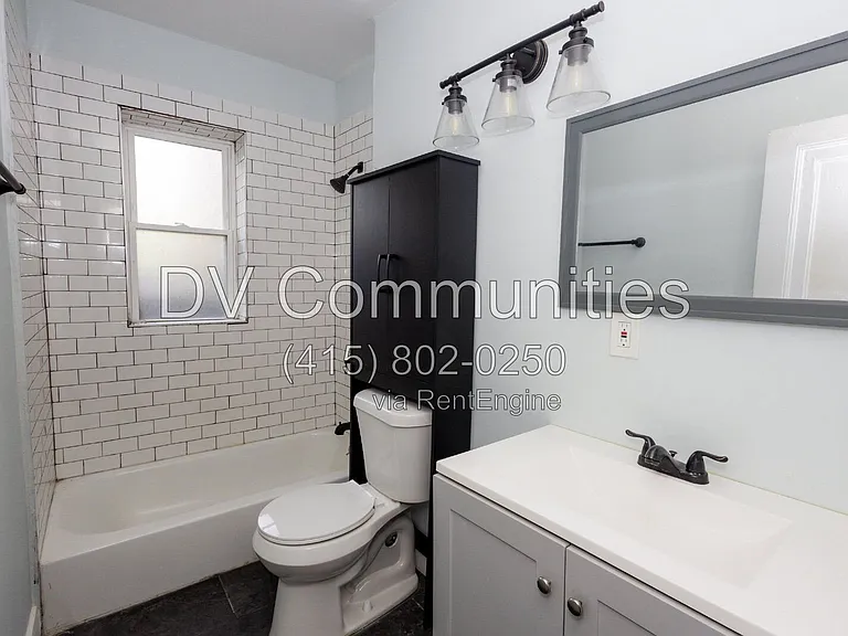 3296 E 149th St #11 — Photo 8