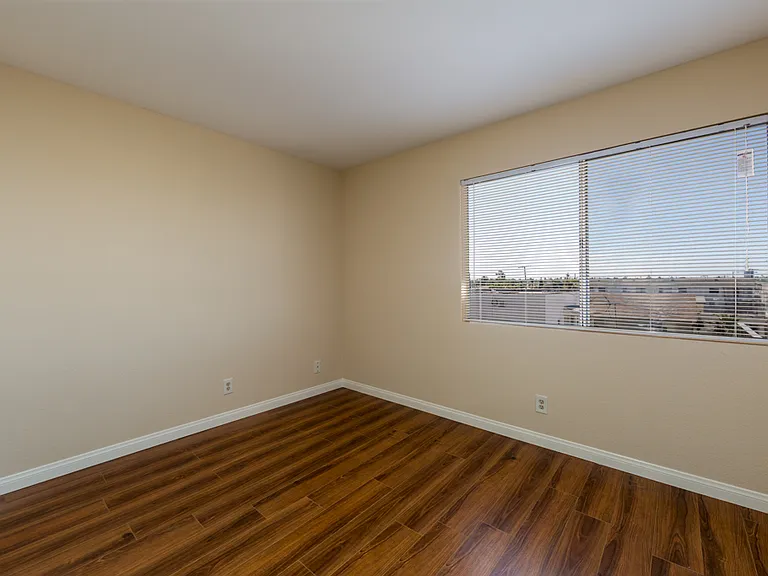 1635 Obispo Ave #D — Photo 17