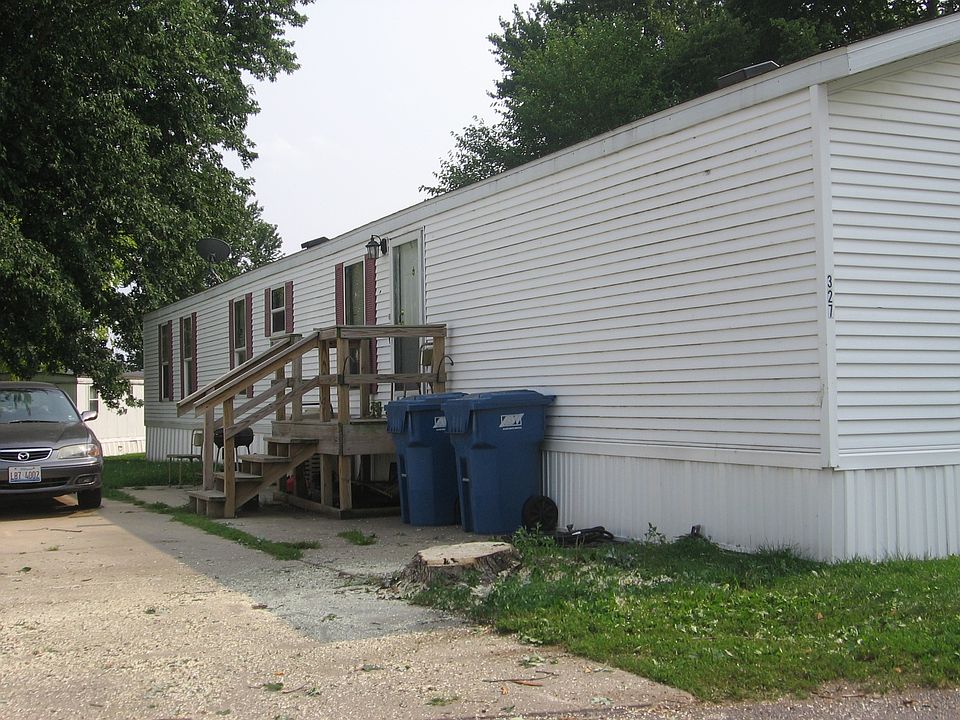 2nd image of 327 Hibiscus St