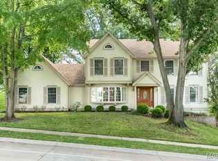 384 Greentrails Dr S, Chesterfield, MO 63017