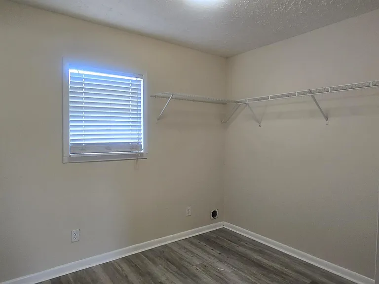 3910 Venetian Cir — Photo 7
