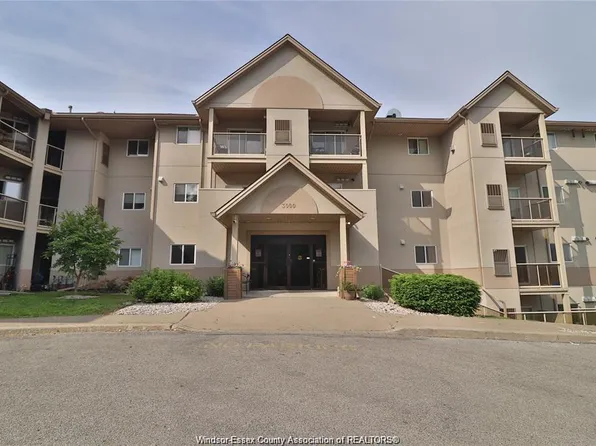 3000 Sandwich St #201, Windsor, ON N9C 4G3