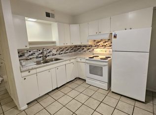521 Palomas Dr SE #C, Albuquerque, NM 87108
