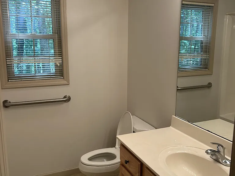 129 Ivy Ln — Photo 20