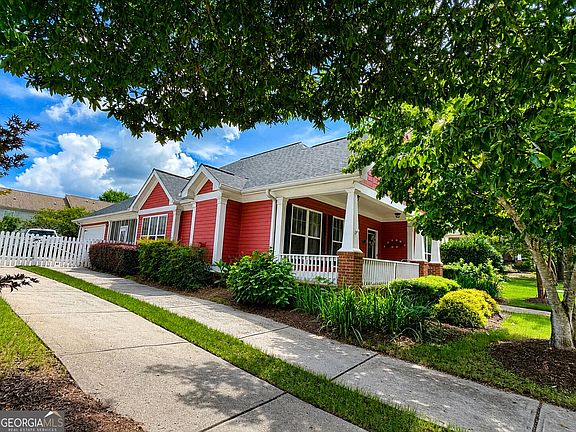 2nd image of 220 Ryan Ln