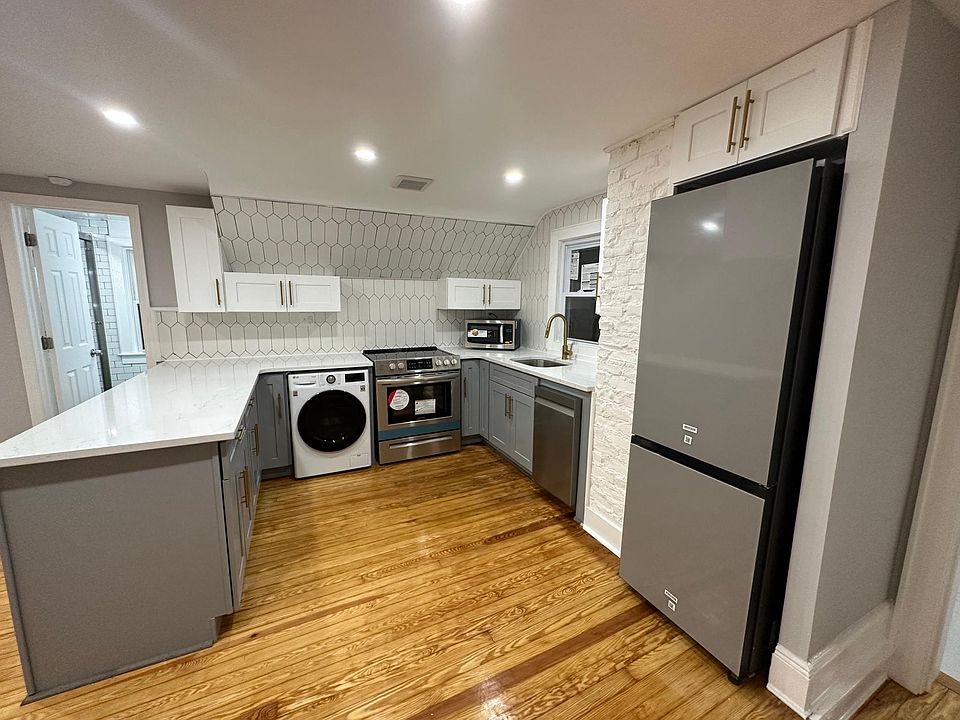 1st image of 504 Gazzola Dr #2A