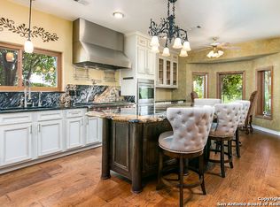 565 Falling Water Dr, Spring Branch, TX 78070