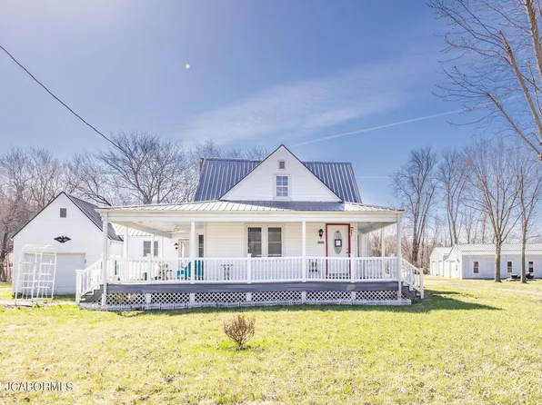 306 E Missouri Ave, Chamois, MO 65024