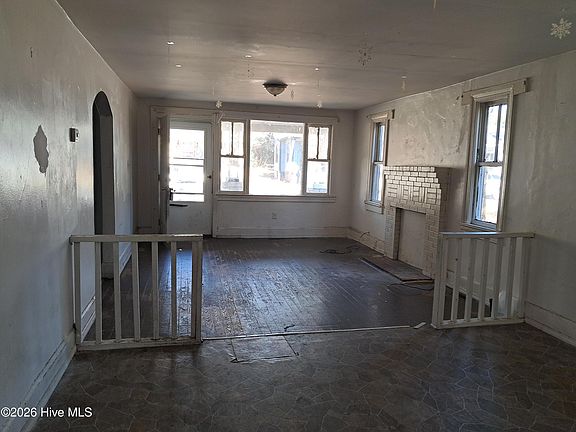 4th image of 509 Lincoln Street