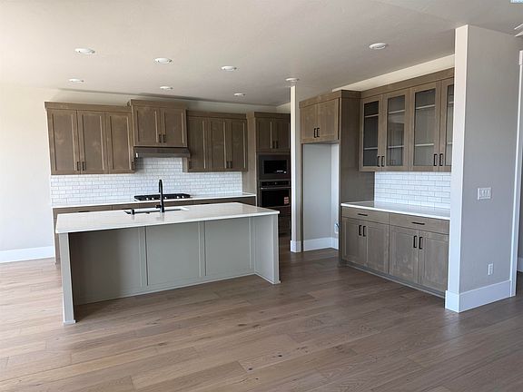 2nd image of 335 Ascend Ave