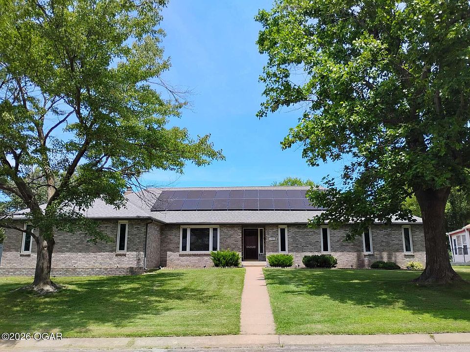 1st image of 1901 Laura Ln