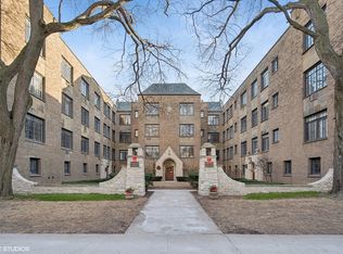 734 Noyes St APT L1, Evanston, IL 60201