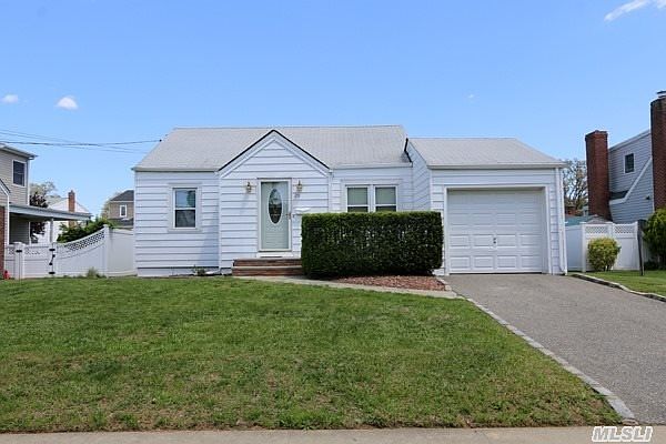 1st image of 29 Cedar Dr