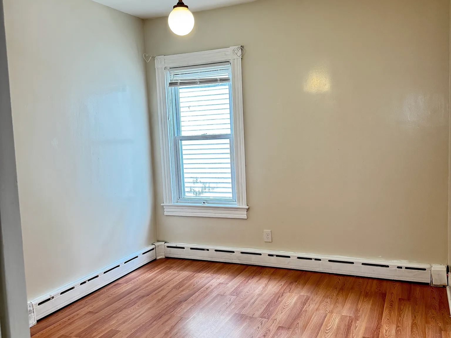 3 bed, $2,000 — Photo 4