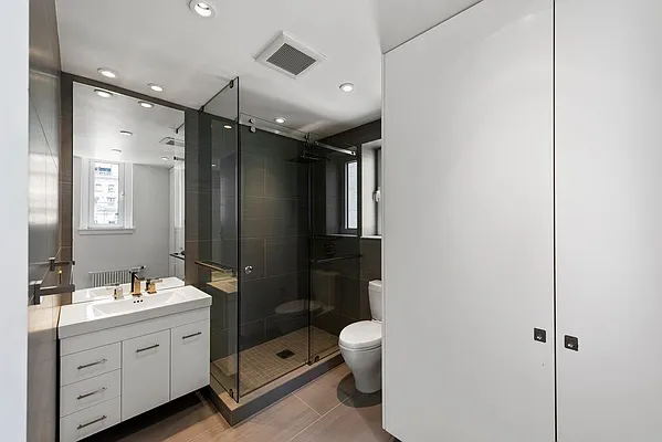 Rented by Nest Seekers International | media 23