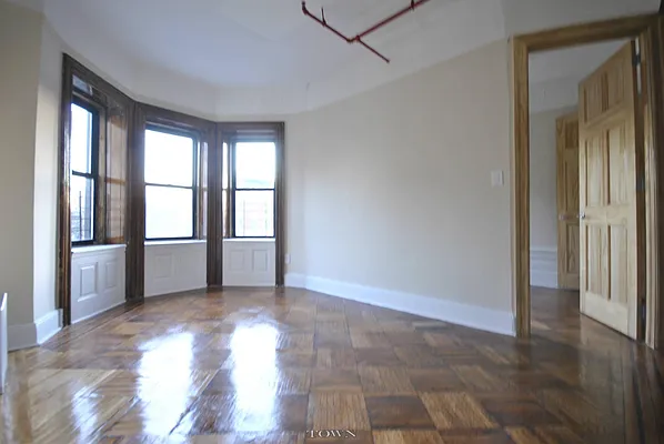 Rented by Town Residential | media 15