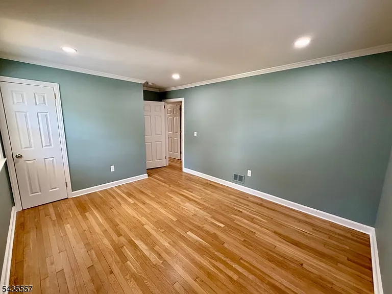 48 E Madison Ave — Photo 23
