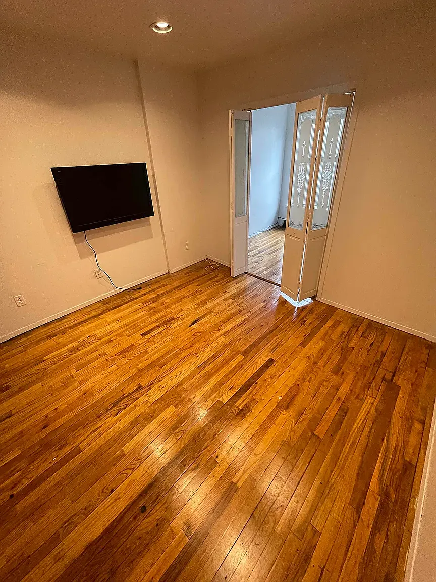 451 West 46th Street — Photo 4