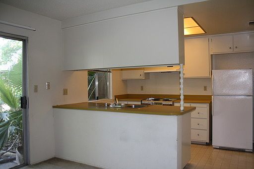 5th image of 837 Carro Dr APT 2