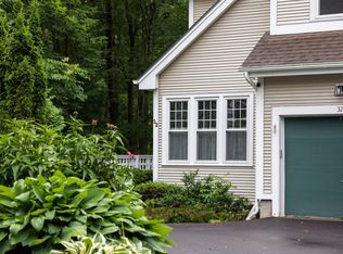 32 Larch Rd, South Burlington, VT 05403