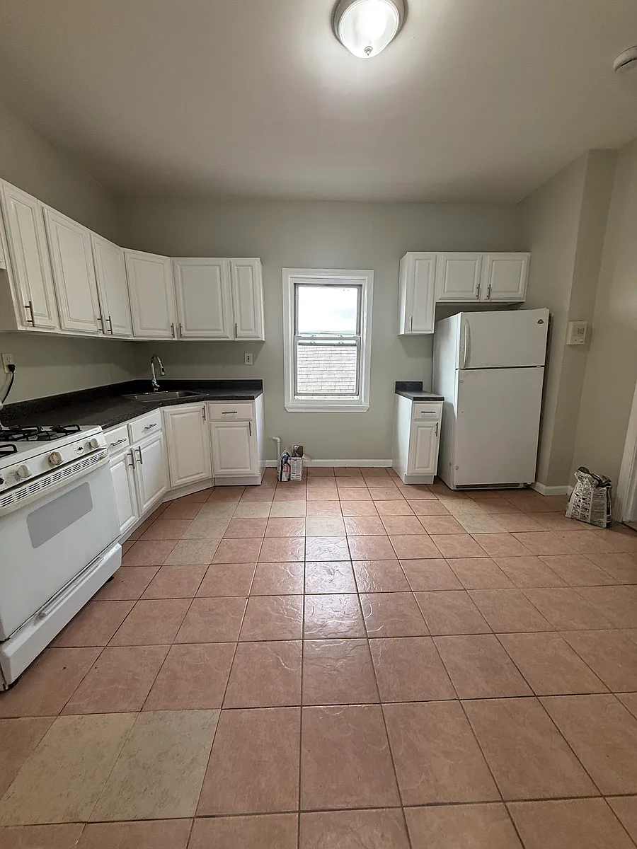 Building Photo - 277 Fairmount Ave #3L
