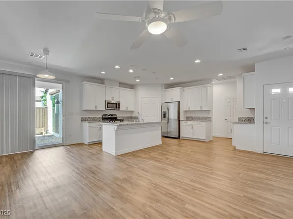 1521 Franklin Ln, Boulder City, NV 89005