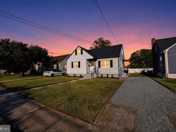 60 N Chester Ave, Riverside, NJ 08075