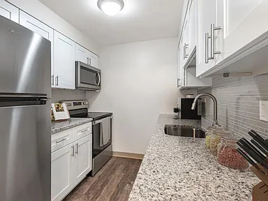 Crossroads Apartments & Townhomes
