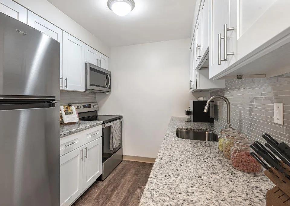 Crossroads Apartment and Townhomes