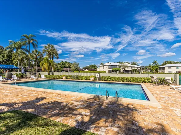 8566 Casa Del Lago #H, Boca Raton, FL 33433