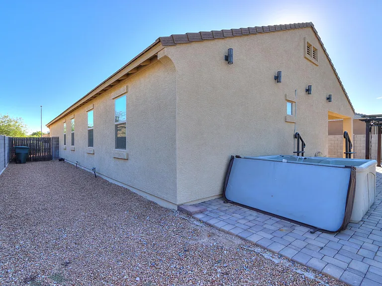 752 W Silver Reef Dr — Photo 25