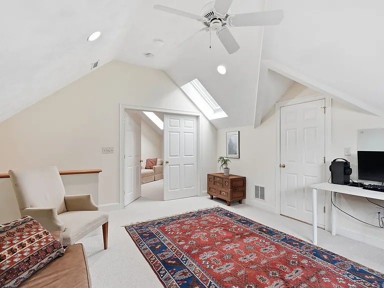 16 Gerber Cir — Photo 45