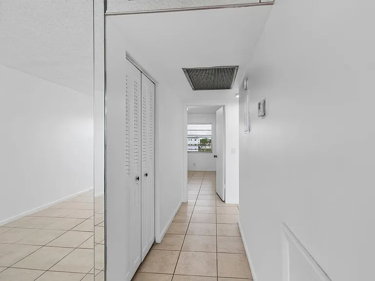 4028 Hythe Pl #B — Photo 27