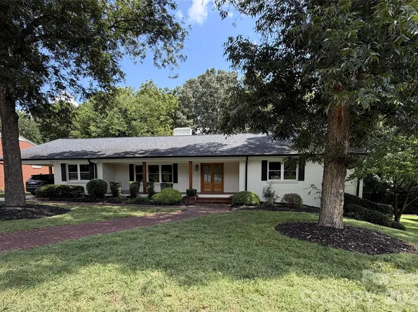 228 Cedar St, Mooresville, NC 28115