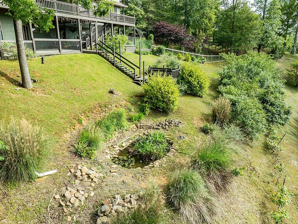 13th image of 4550 Southgate Rd