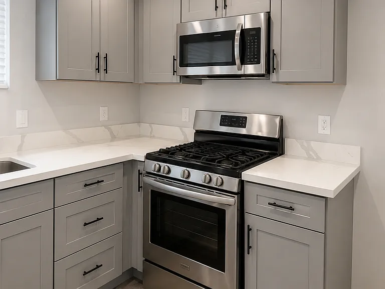 728 Lime Ave #A — Photo 3