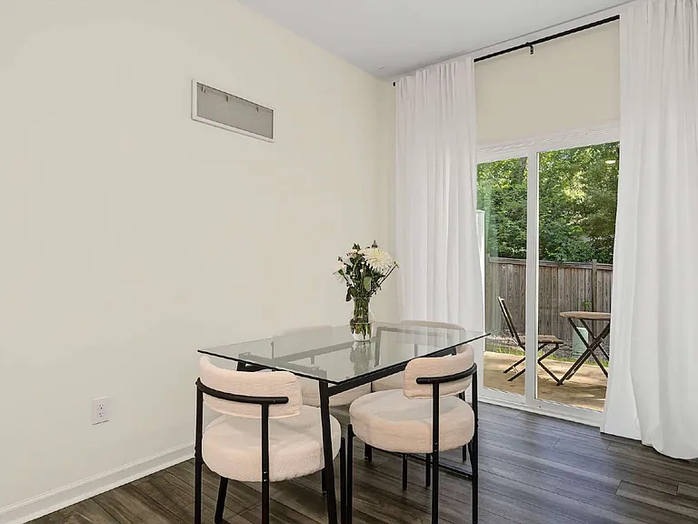 1005 Dakine Dr — Photo 11