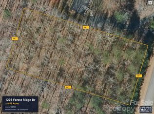 1226 Forest Ridge Dr, Bessemer City, NC 28016