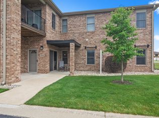 1342 Parke Dr, Crown Point, IN 46307