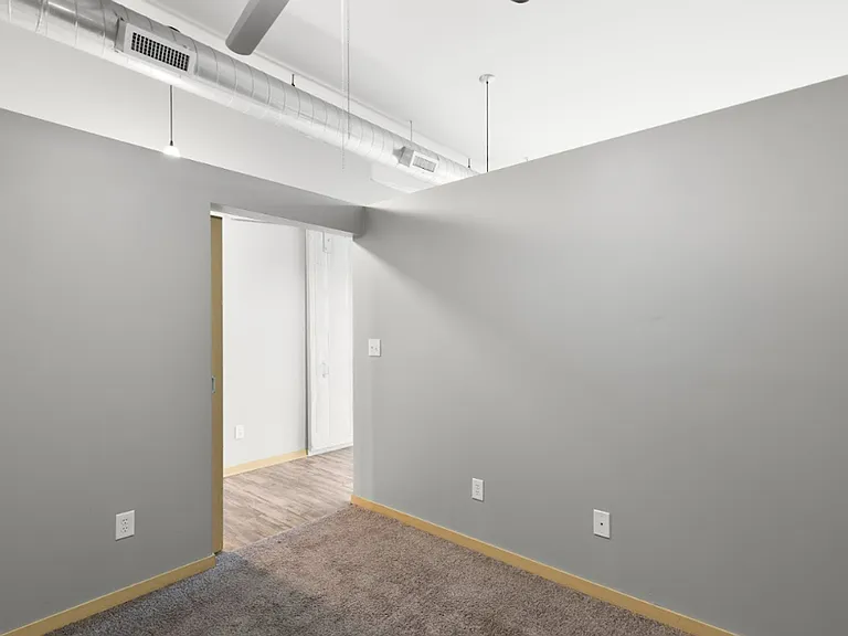 Court Ave Lofts — Photo 23