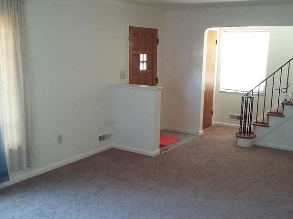 4th image of 3305 Grimsby Pl