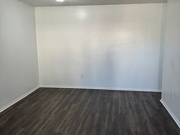 3rd image of 8575 Channelview Cir