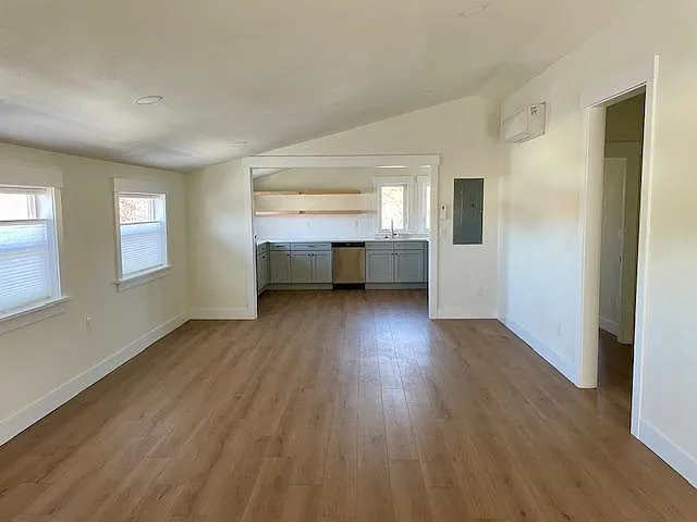 4905 NE 27th Ave — Photo 7