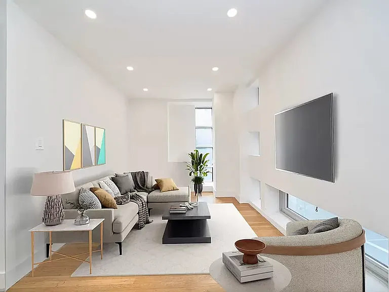 157 Lexington Ave #2F — Photo 1