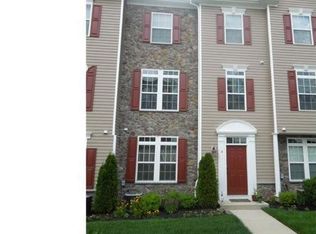 4 Fox Ct, Delran, NJ 08075